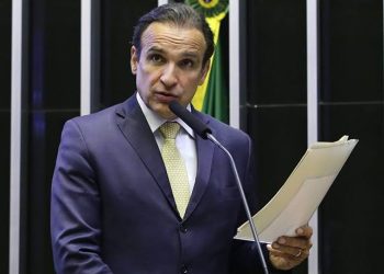 Deputado federal Hugo Leal visita Volta Redonda na quarta-feira