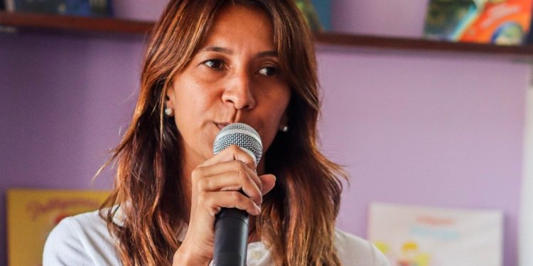 Katia Miki recebe o título de “Prefeita Inovadora” pelo programa EduConecte