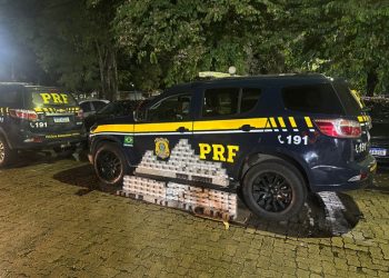 PRF apreende 10 mil munições de fuzil na Dutra, em Resende