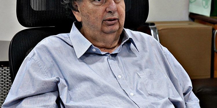 Com R$ 40 milhões do Itaú, Neto antecipa 13º de 13,5 mil servidores para junho