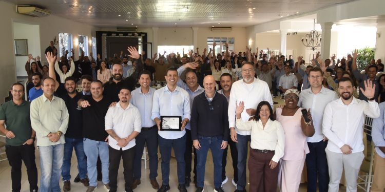 Douglas Ruas reúne lideranças no Médio Paraíba