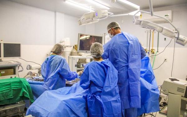 Santa Casa de Barra do Piraí realiza primeira cirurgia com nova torre de vídeo