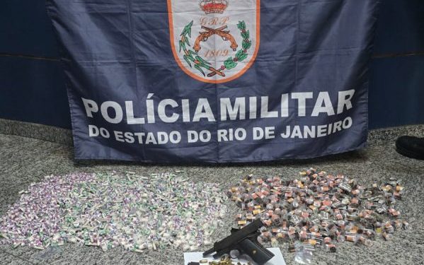 Homem é preso com drogas, arma e munições em Porto Real