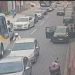 Agentes da Guarda Municipal de Volta Redonda durante abordagem no bairro São João, onde homem foi preso por ameaça a funcionária de comércio