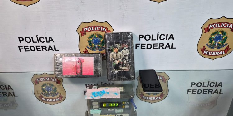 Homem é preso com 2 kg de cocaína antes de embarcar para a Espanha