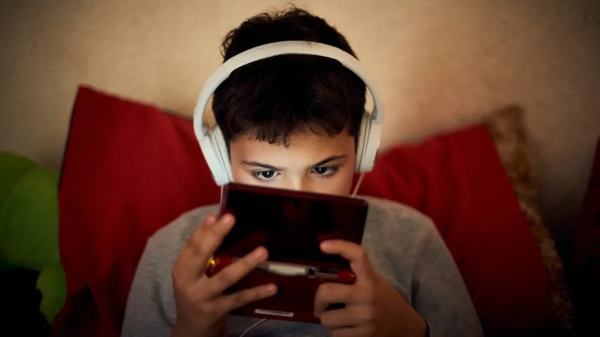 Justiça condena empresa de jogos após identificar abuso em recompensas pagas destinadas a crianças e adolescentes