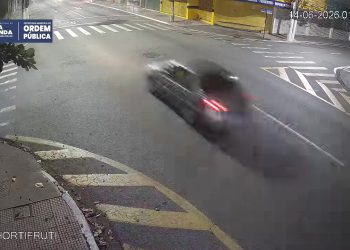 Câmeras flagram motorista na contramão e em alta velocidade em Volta Redonda