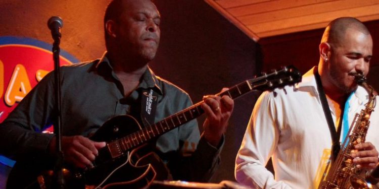 Música instrumental ganha espaço nas noites de segunda-feira em Volta Redonda