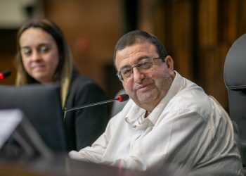 Munir Neto propõe Estatuto do Cuidador com foco em saúde mental e rede de apoio