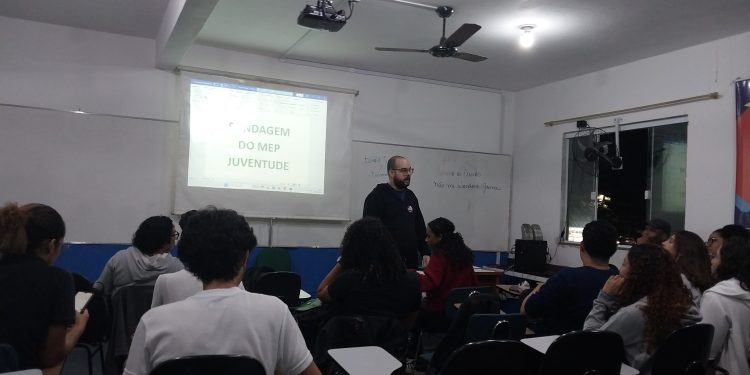 MEP lança pesquisa para mapear desafios e expectativas da juventude em Volta Redonda