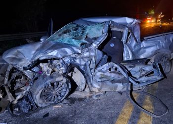 Colisão entre cinco veículos deixa duas pessoas feridas em Barra do Piraí