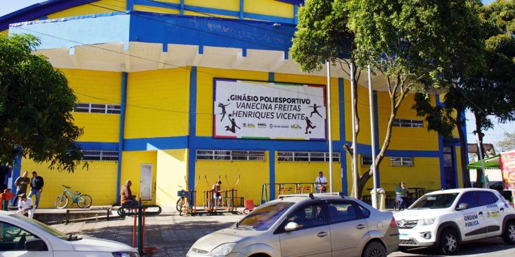 Prefeitura de Volta Redonda entrega ginásio do Siderlândia após reforma completa