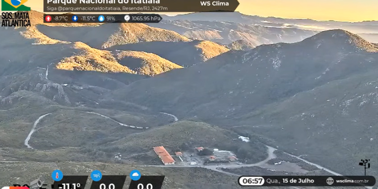 Itatiaia quebra o próprio recorde e chega a -11,5°C — o mais frio do Brasil em 2026