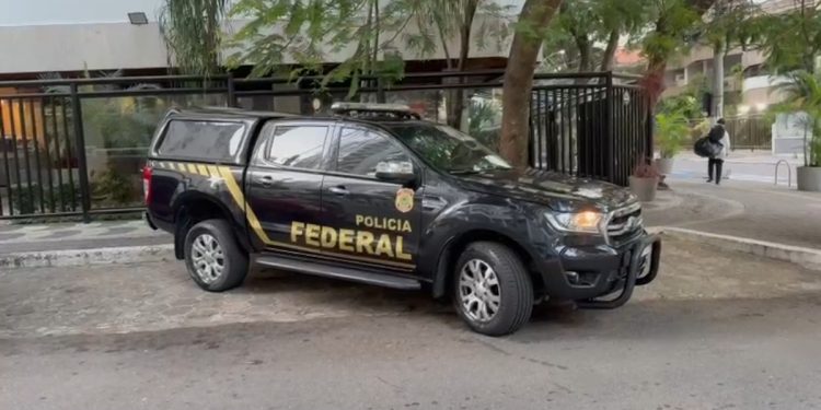 PF faz operação contra grupo suspeito de movimentar R$ 7,6 bilhões em esquema de lavagem de dinheiro