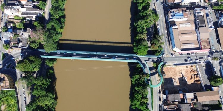 Volta Redonda: Ponte Pequetito Amorim passa por revisão preventiva com interdição de faixa