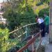 Katia Miki visita moradores e inicia obra de muro de contenção na Travessa Ernestina Duque