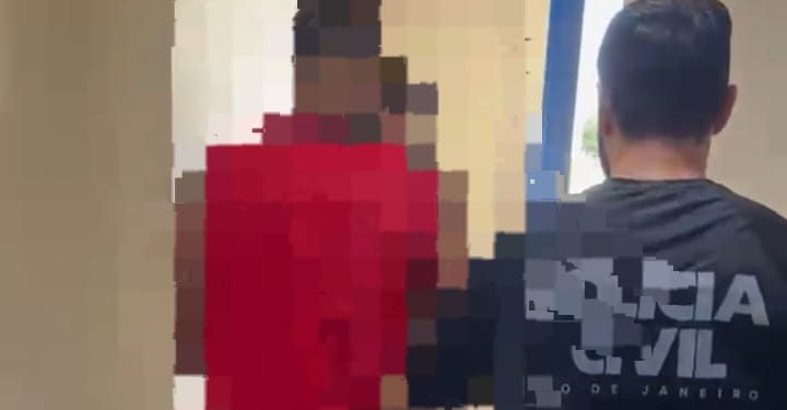 Dois homens são presos após agredirem e ameaçarem companheiras em Volta Redonda
