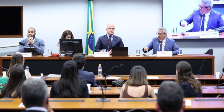 Frente Parlamentar defende novas medidas contra plataformas ilegais de apostas