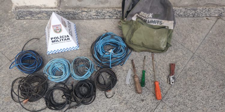 Homem é preso em flagrante ao tentar furtar residência em Resende