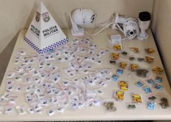 Polícia apreende quase 200 sacolés de maconha e câmeras de monitoramento em Paraty