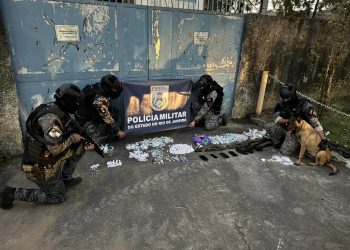 Tiroteio, drogas e barricadas marcam operação do BAC na Vila Delgado