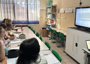 Professores de Barra Mansa compartilham práticas em ciclo de formação da rede municipal