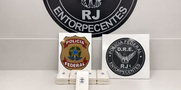 PF prende homem com cerca de 10kg de cocaína no Sul Fluminense