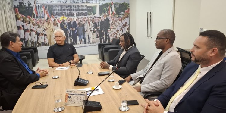 Em Brasília, Sindicato dos Metalúrgicos amplia articulação em defesa da indústria, do aço e do emprego