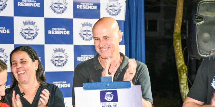 Tande entrega nova Praça Bira Ritton no bairro Barbosa Lima, em Resende