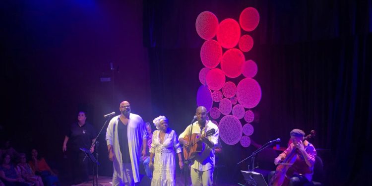 Áurea Martins, André Gabeh e Vidal Assis apresentam “Gente Nova da Antiga” no Sesc Rosinha de Valença