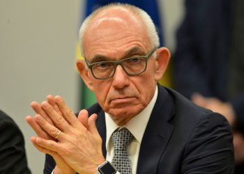 CSN muda de comando após 24 anos e mira corte de até R$ 20 bilhões na dívida