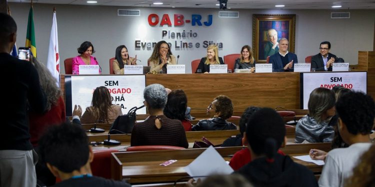 OAB-RJ lança projeto para prevenir violência contra a mulher nas escolas