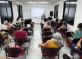 Oficina em Barra Mansa orienta artesãos sobre comportamento e gestão de negócios