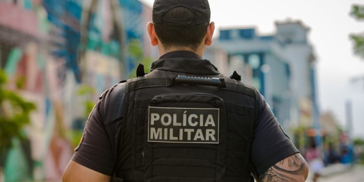 Polícia Militar auxilia homem em surto psicótico em Levy Gasparian