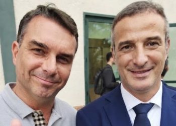 Rodrigo Furtado comemora pesquisa que mostra avanço de Flávio Bolsonaro na corrida presidencial
