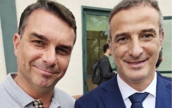 Rodrigo Furtado comemora pesquisa que mostra avanço de Flávio Bolsonaro na corrida presidencial