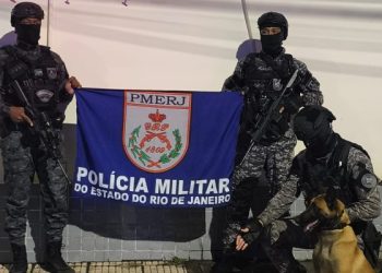 BAC apreende cerca de 1,4 kg de drogas com auxílio de cadela em Volta Redonda