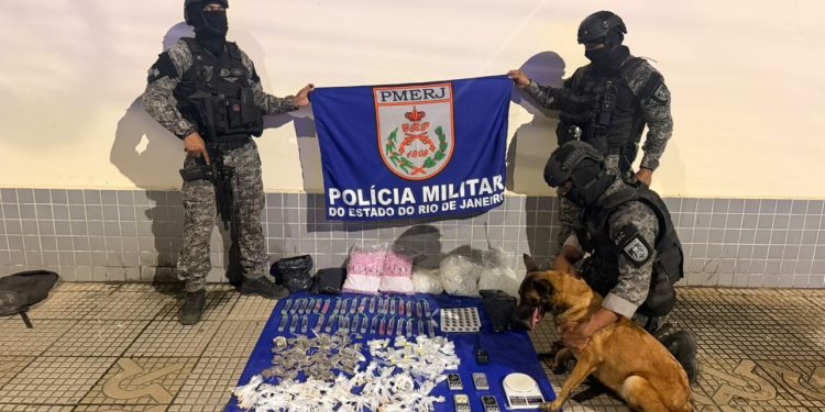 Sediada em Volta Redonda, 3ª Cia do BAC completa 40 dias com 11 presos, armas retiradas das ruas e mais de 68 kg de drogas apreendidas