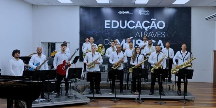 Big Band do Projeto Música nas Escolas leva games, animes e filmes para o palco