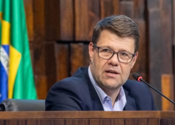 Lei amplia licença de servidores do RJ para cuidar de filhos com deficiência ou doença rara