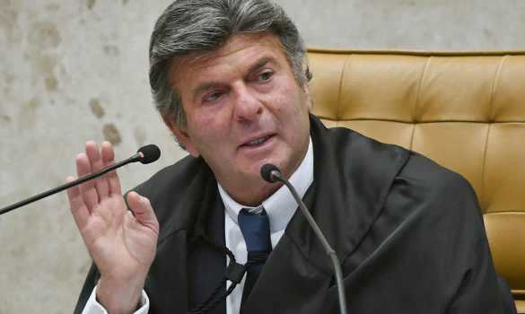 Fux suspende decisão de Dino e mantém ordem para retirar posts sobre Flávio Bolsonaro