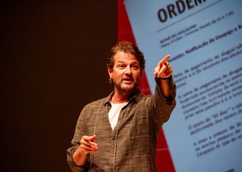 Marcelo Serrado traz comédia ‘Terapia’ a Volta Redonda