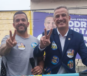 Rodrigo Furtado inaugura comitê de campanha ao lado de Carlos Jordy em Volta Redonda