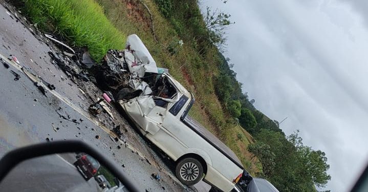 Casal morre em acidente na BR-393, em Barra do Piraí