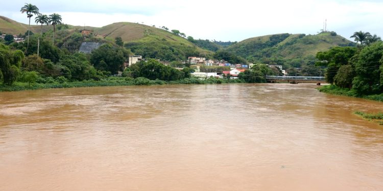 Chuva reduz capacidade de tratamento de água em Barra do Piraí