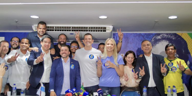 Douglas Ruas defende parceria com prefeituras para ampliar políticas públicas no RJ