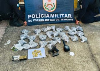 Mulher é presa com 2,5 kg de cocaína e pistola em ônibus em Sapucaia