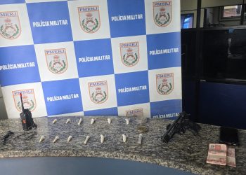 Homem é detido com drogas e simulacro de pistola em Barra Mansa