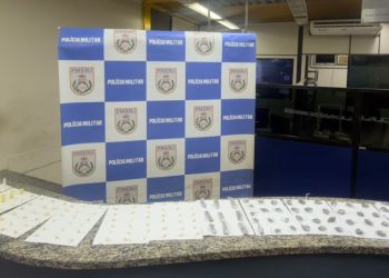 PM apreende drogas após tentativa de fuga de suspeitos em Barra Mansa