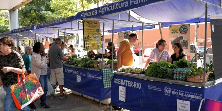 Feira da Roça reúne agricultura familiar e produtos artesanais em Volta Redonda neste sábado